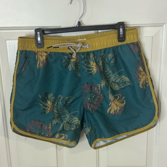 Maamgic Men’s Medium 5” Retro Floral Swim Trunks NWT - Picture 2 of 10